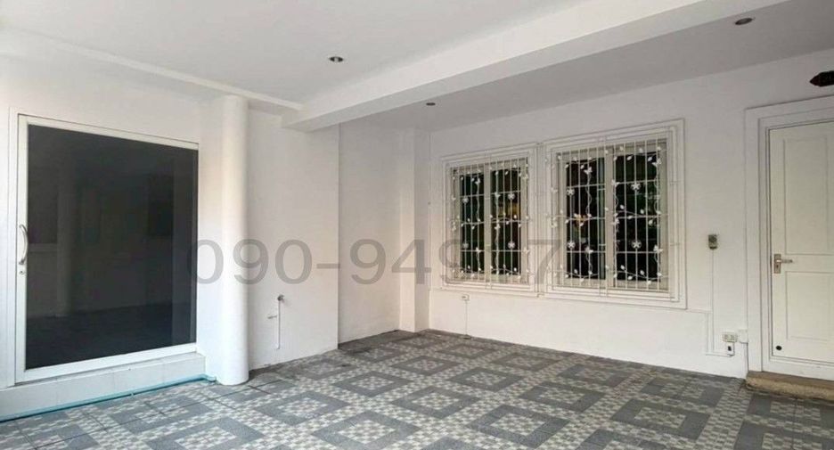 For rent 3 bedrooms house in Phasi Charoen, Bangkok