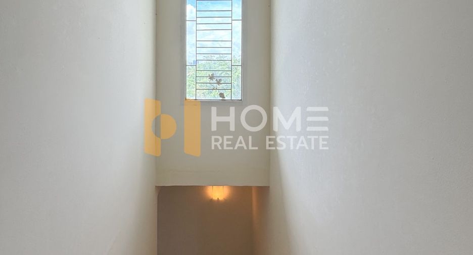 For sale 3 bedrooms townhouse in Suan Luang, Bangkok
