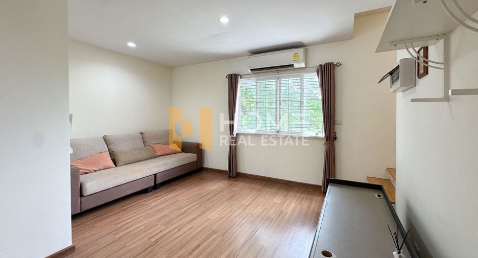 For sale 3 bedrooms townhouse in Suan Luang, Bangkok