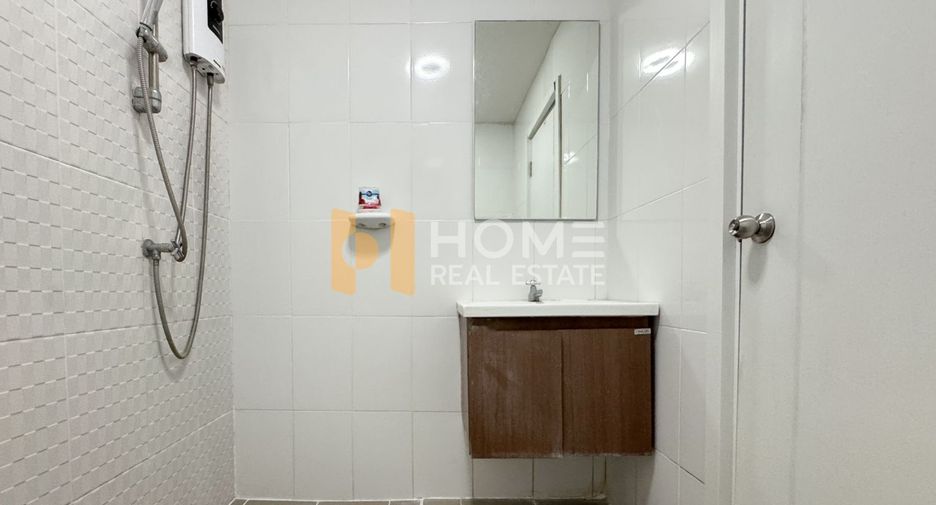 For sale 3 bedrooms townhouse in Suan Luang, Bangkok