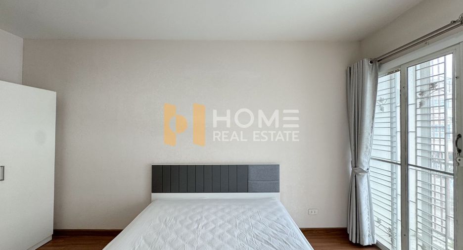 For sale 3 bedrooms townhouse in Suan Luang, Bangkok