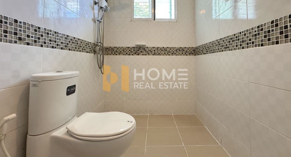 For sale 3 bedrooms townhouse in Suan Luang, Bangkok