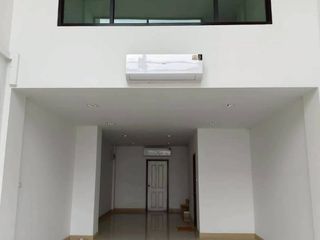 出租 3 卧室 办公室 在 Saphan Sung, 曼谷