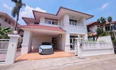 For sale 4 bedrooms house in Don Mueang, Bangkok