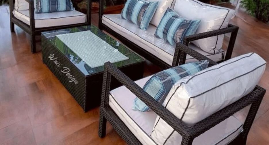For sale 3 ベッドルーム villa in Sattahip, Chonburi