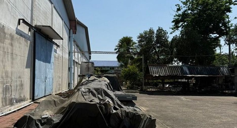 Lagerhaus zur Miete mit 10 Zimmer in Sam Phran, Nakhon Pathom