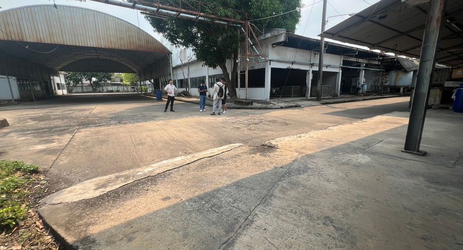 Lagerhaus zur Miete mit 10 Zimmer in Sam Phran, Nakhon Pathom