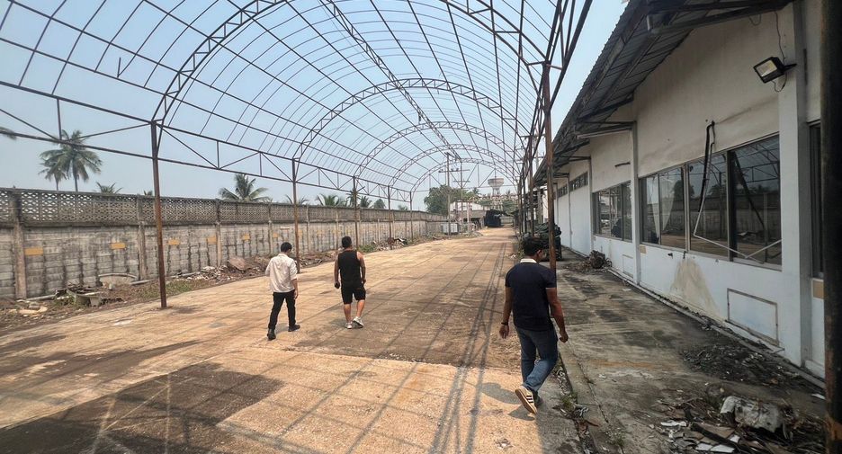 Lagerhaus zur Miete mit 10 Zimmer in Sam Phran, Nakhon Pathom