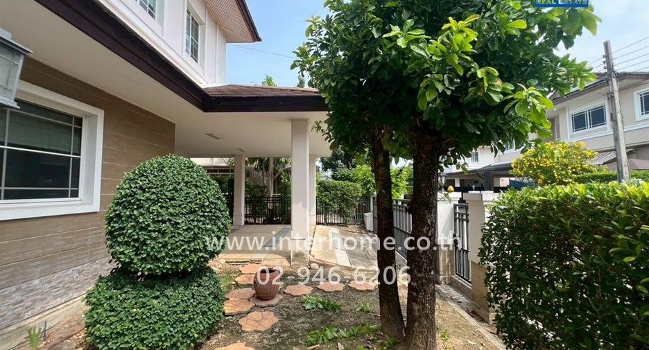 For sale 4 bedrooms house in Mueang Samut Prakan, Samut Prakan