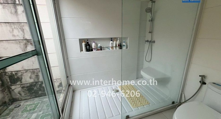 For sale 4 bedrooms house in Mueang Samut Prakan, Samut Prakan