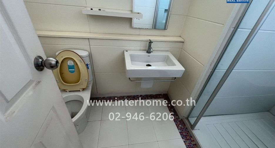 For sale 4 bedrooms house in Mueang Samut Prakan, Samut Prakan