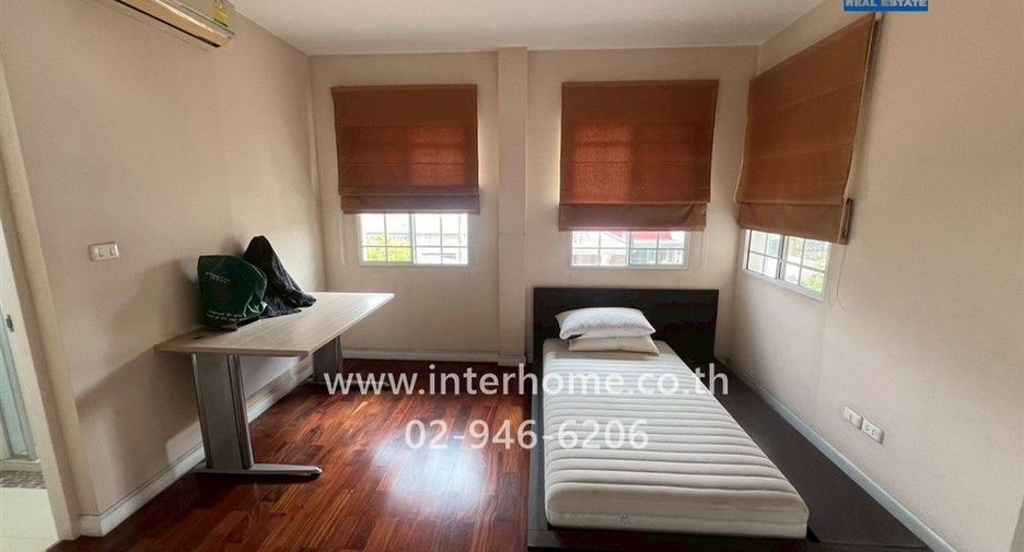 For sale 4 bedrooms house in Mueang Samut Prakan, Samut Prakan