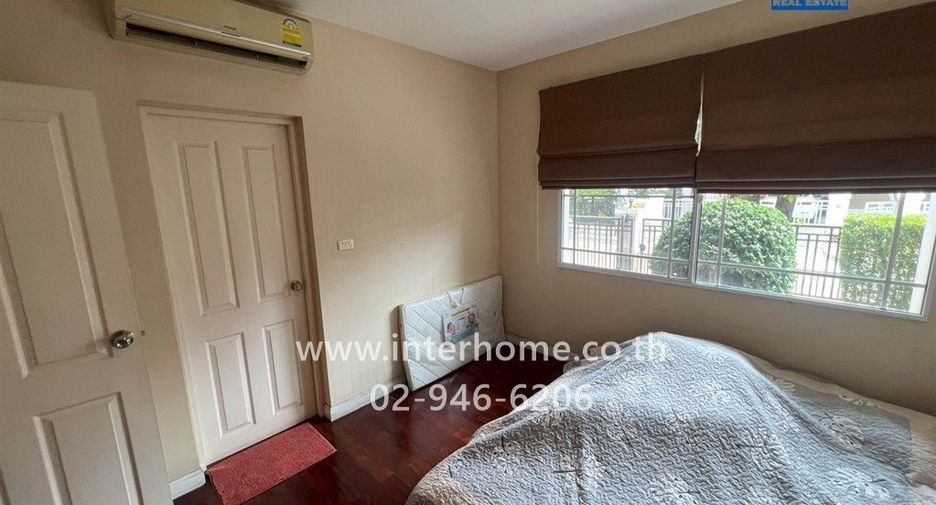 For sale 4 bedrooms house in Mueang Samut Prakan, Samut Prakan