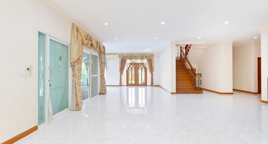 For sale 5 bedrooms house in Bang Kruai, Nonthaburi