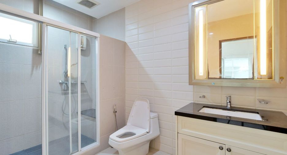 For sale 5 bedrooms house in Bang Kruai, Nonthaburi