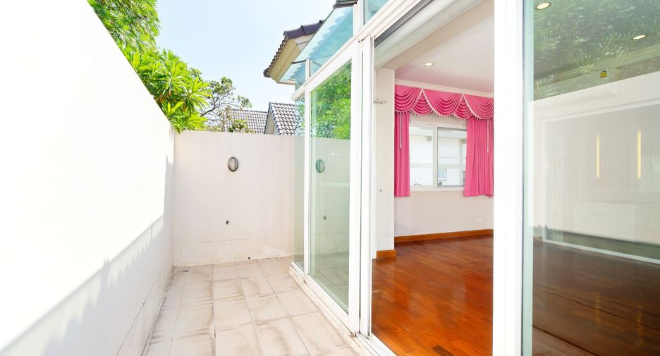 For sale 5 bedrooms house in Bang Kruai, Nonthaburi