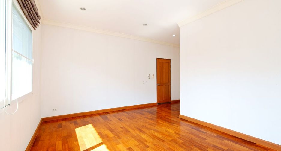 For sale 5 bedrooms house in Bang Kruai, Nonthaburi