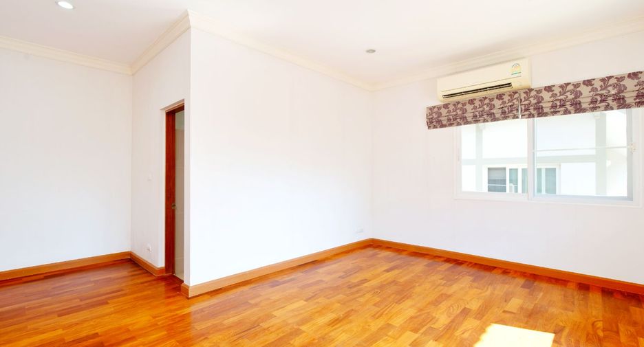 For sale 5 bedrooms house in Bang Kruai, Nonthaburi