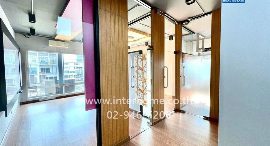 Oficina en venta en Wang Thonglang, Bangkok
