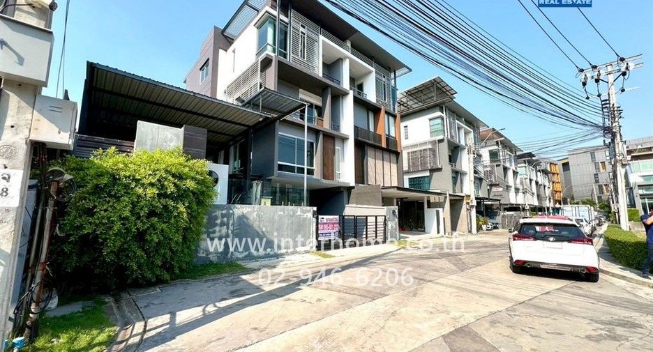 Oficina en venta en Wang Thonglang, Bangkok