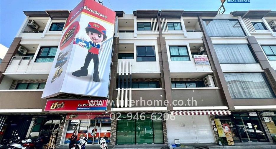 For rent and for sale 4 bedrooms retail Space in Thon Buri, Bangkok