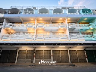 For sale 5 bedrooms retail Space in Thon Buri, Bangkok