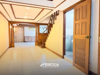 For sale 5 bedrooms retail Space in Thon Buri, Bangkok