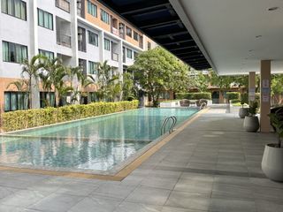 For sale 1 bed condo in Si Racha, Chonburi