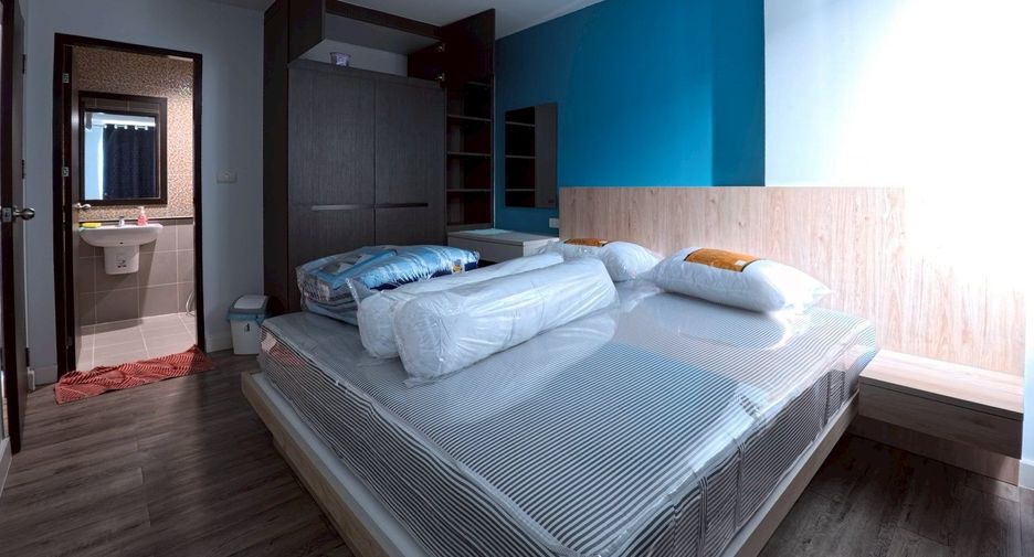 For sale 1 bed condo in Si Racha, Chonburi