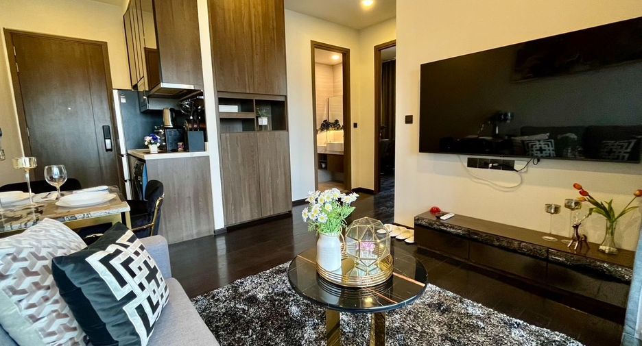 For rent 2 bedrooms condo in Watthana, Bangkok