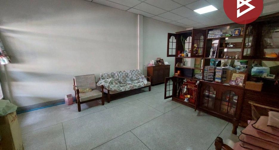 For sale 2 bedrooms townhouse in Bang Kapi, Bangkok