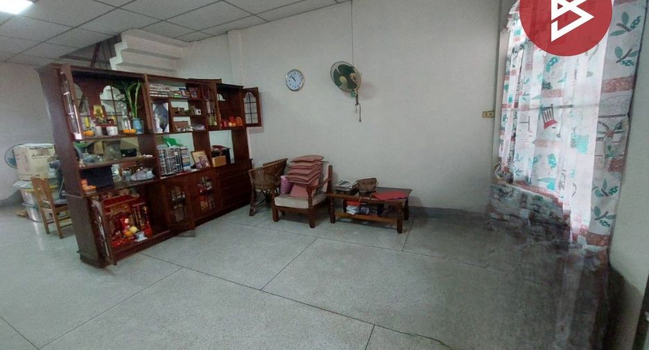 For sale 2 bedrooms townhouse in Bang Kapi, Bangkok