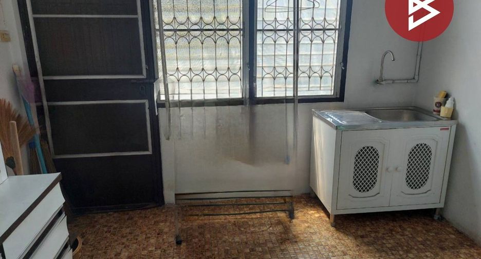 For sale 2 bedrooms townhouse in Bang Kapi, Bangkok