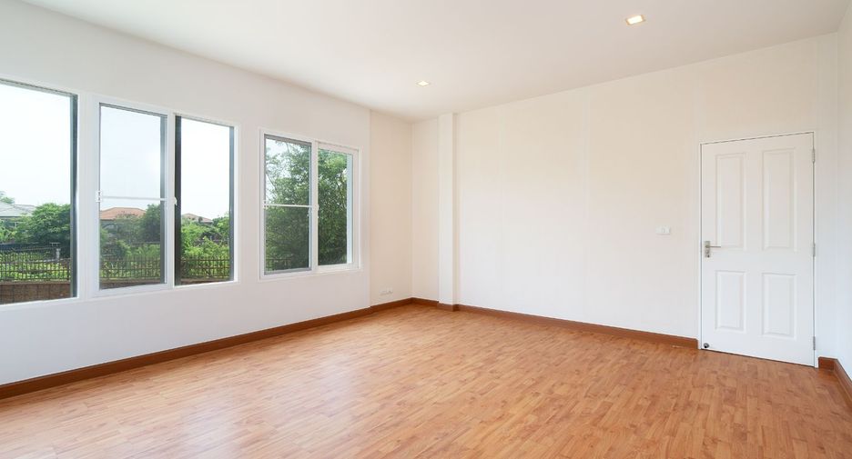 For sale 4 bedrooms house in Pak Kret, Nonthaburi