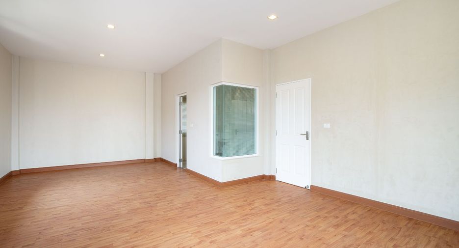For sale 4 bedrooms house in Pak Kret, Nonthaburi