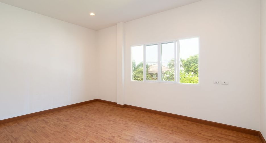 For sale 4 bedrooms house in Pak Kret, Nonthaburi
