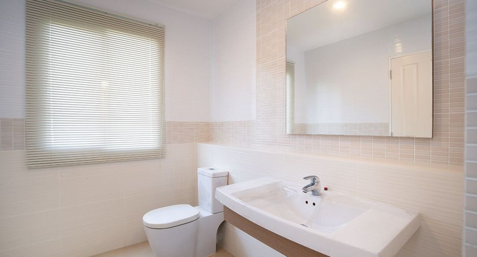 For sale 4 bedrooms house in Pak Kret, Nonthaburi