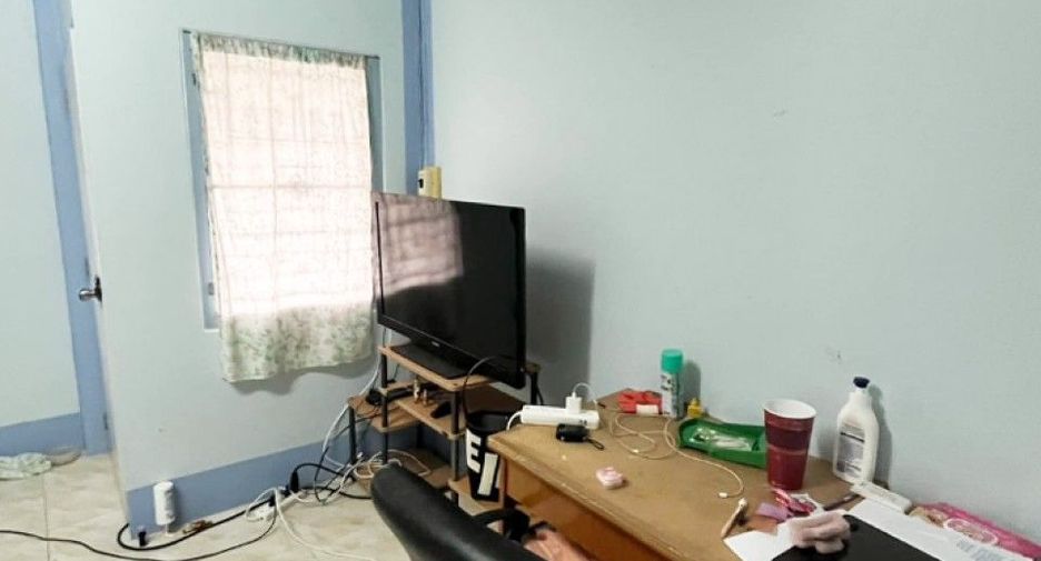 Reihenhaus zum Kauf mit 2 Zimmer in Mueang Nakhon Si Thammarat, Nakhon Si Thammarat