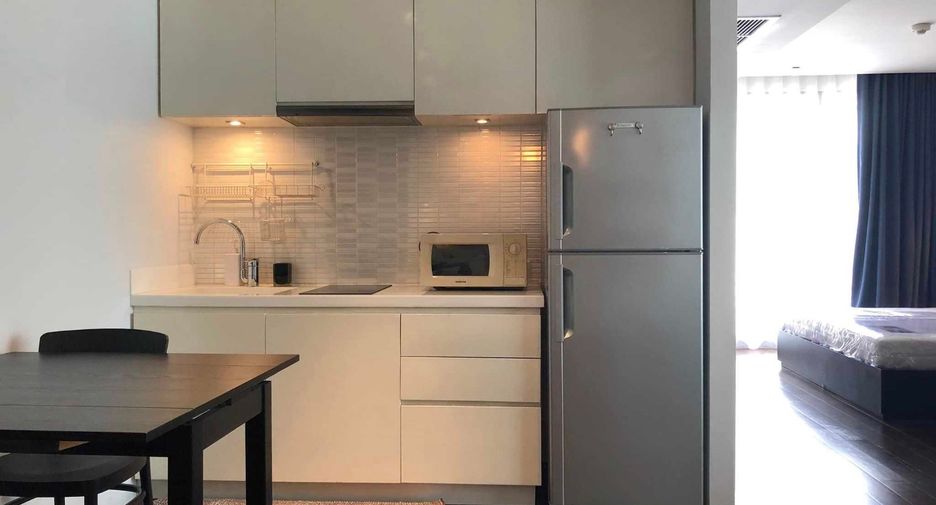 For rent 1 bed condo in Pathum Wan, Bangkok