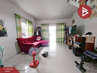 出售 2 卧室 联排别墅 在 Phan Thong, Chon Buri
