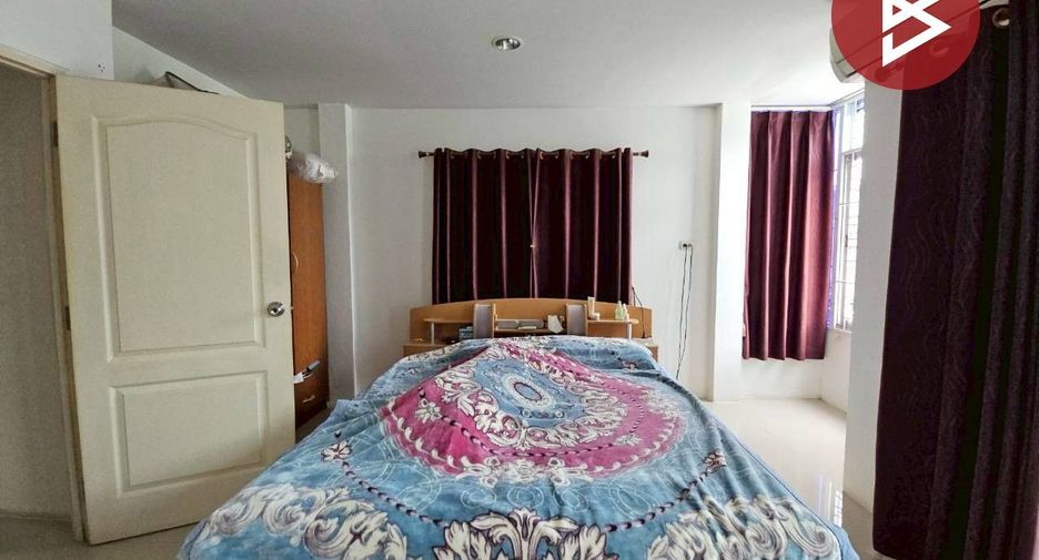 For sale 2 bedrooms townhouse in Phan Thong, Chonburi