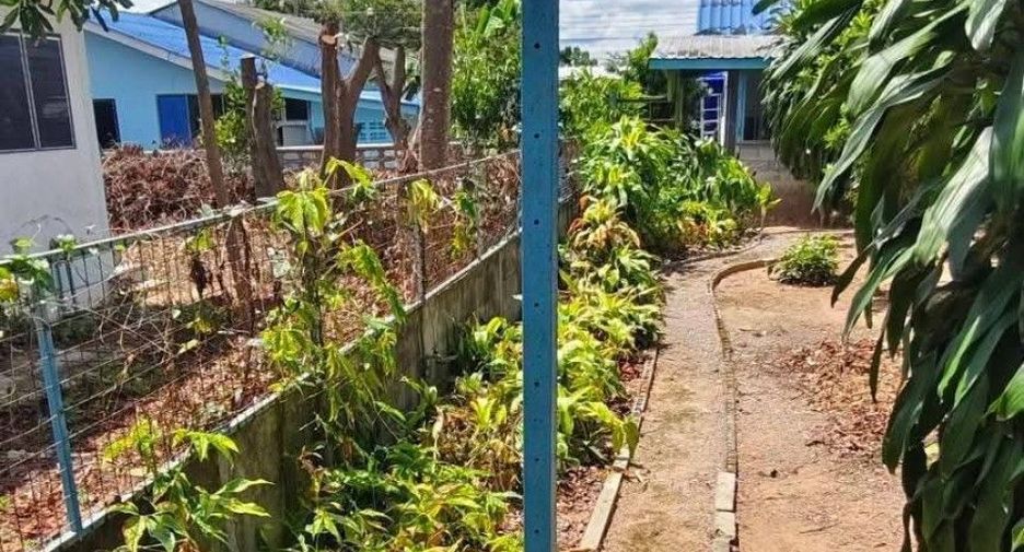 À vendre 3 chambres maison de ville à Mueang Ratchaburi, Ratchaburi