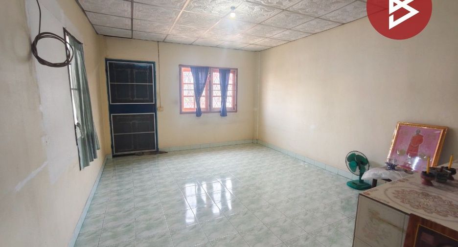 For sale 4 bedrooms townhouse in Bang Khen, Bangkok