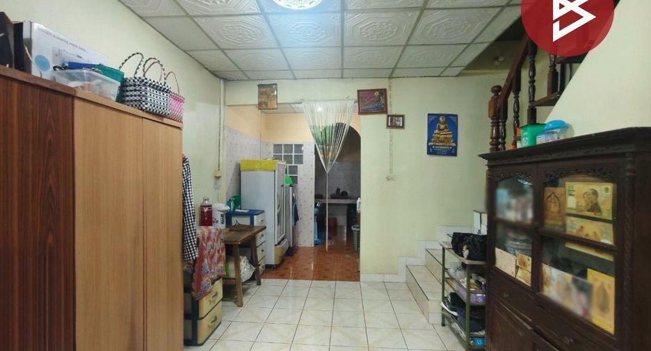 For sale 4 bedrooms townhouse in Bang Khen, Bangkok