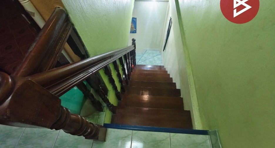For sale 4 bedrooms townhouse in Bang Khen, Bangkok