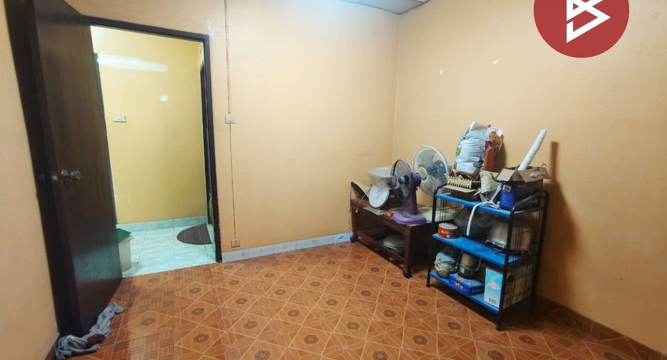 For sale 4 bedrooms townhouse in Bang Khen, Bangkok