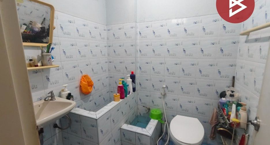 For sale 4 bedrooms townhouse in Bang Khen, Bangkok
