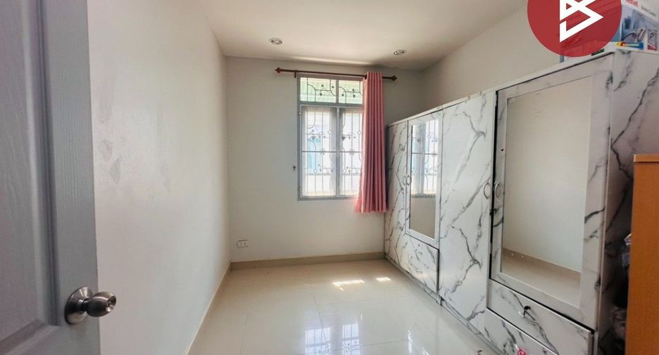 À vendre 3 chambres maison de ville à Mueang Nakhon Pathom, Nakhon Pathom