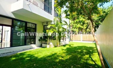 For rent 4 bedrooms house in Watthana, Bangkok
