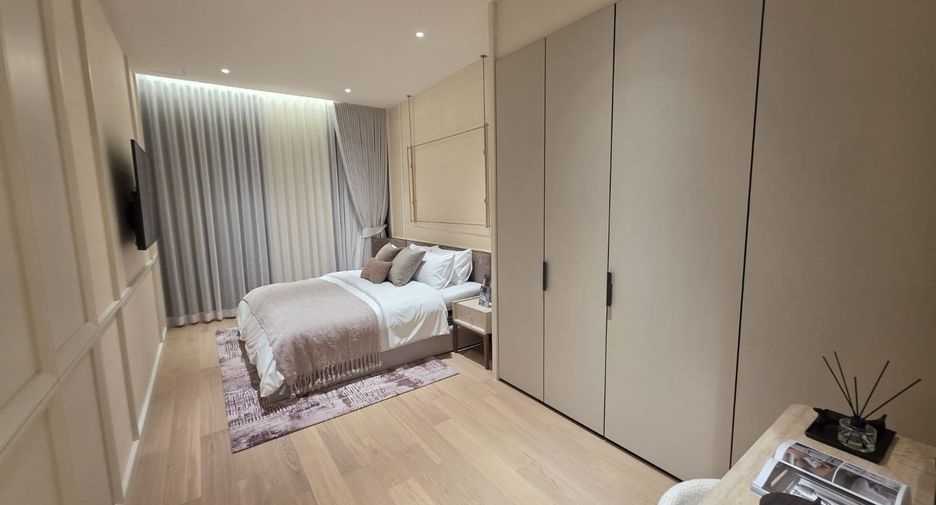 For sale 2 bedrooms condo in Khlong Toei, Bangkok